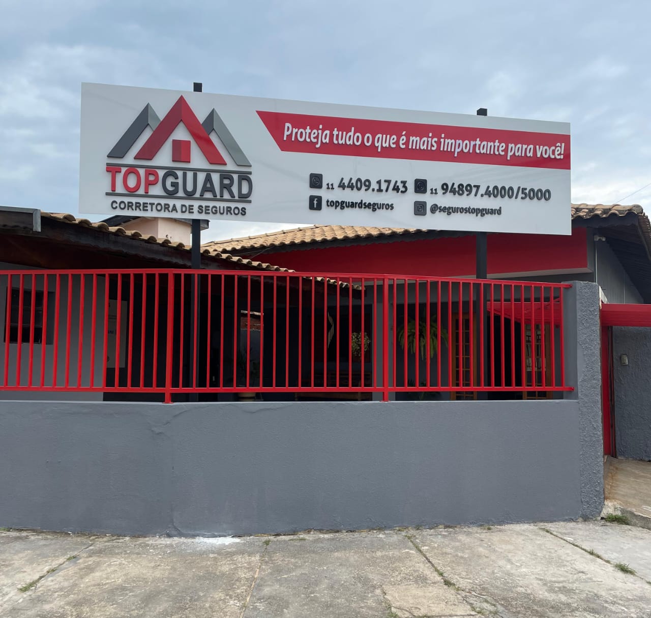 FOTO FACHADA TOP GUARD.jpeg